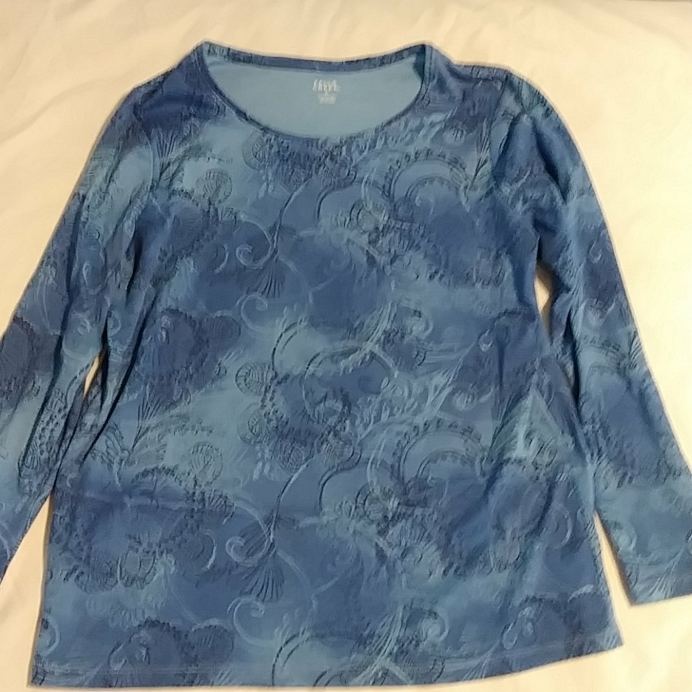Falls creek long sleeve top